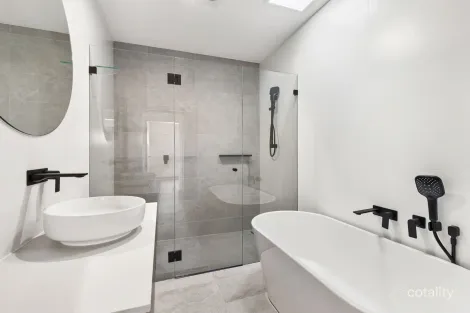 Property photo of 11 Gowrie Crescent Westmead NSW 2145