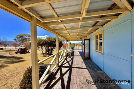 Property photo of 19 Phelhampton Crescent Jennings NSW 4383