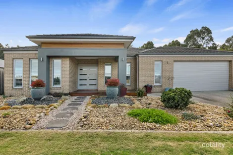 Property photo of 34 Honeyeater Circuit Inverloch VIC 3996