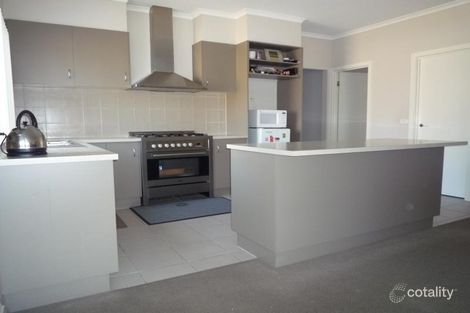 Property photo of 7 Holland Crescent Truganina VIC 3029