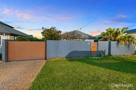 Property photo of 392 Scarborough Road Scarborough QLD 4020