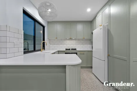 Property photo of 20 Ilford Place Abbotsbury NSW 2176