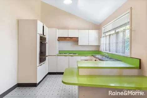 Property photo of 3 Moxham Street Wyoming NSW 2250
