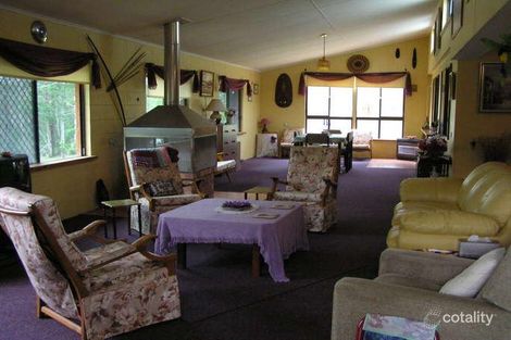 Property photo of 41 Wilkes Road Hampton QLD 4352