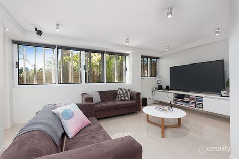 Property photo of 2/41 Brighton Road Highgate Hill QLD 4101