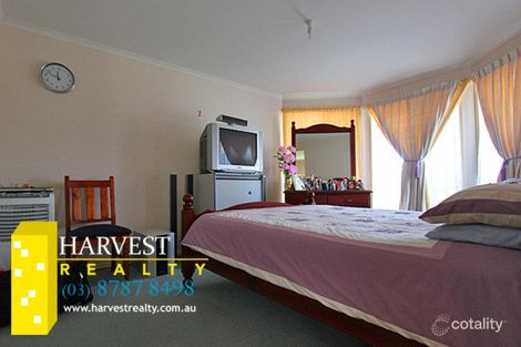 Property photo of 4 Elpara Way Hampton Park VIC 3976