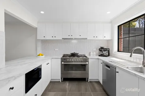 Property photo of 37 Glengate Street Hamlyn Heights VIC 3215