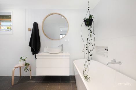 Property photo of 17 Murrumbidgee Crescent Bateau Bay NSW 2261