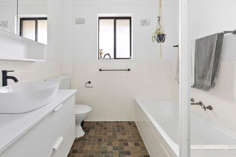 Property photo of 4/9 Westminster Avenue Dee Why NSW 2099