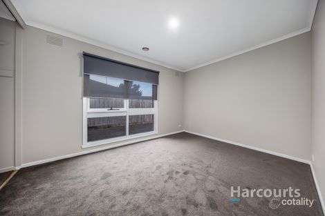 Property photo of 8 Kyora Court Melton VIC 3337