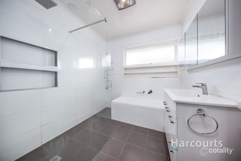 Property photo of 8 Kyora Court Melton VIC 3337