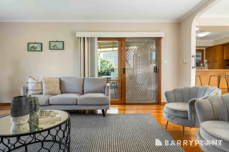 Property photo of 56 Telopea Crescent Mill Park VIC 3082