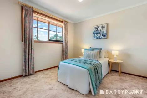 Property photo of 56 Telopea Crescent Mill Park VIC 3082