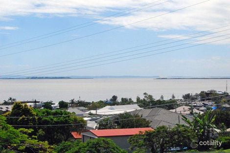 13 Arnold St, Manly, QLD 4179