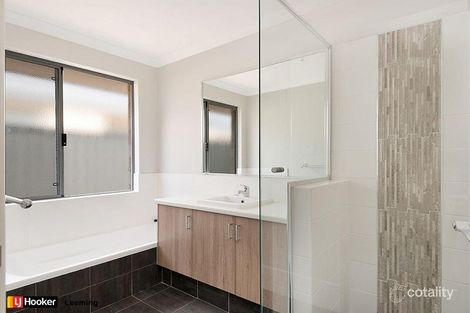 Property photo of 8 Yarrow Street Treeby WA 6164