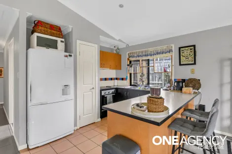 Property photo of 3 Green Place Durack QLD 4077