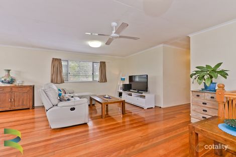 Property photo of 38 Pareena Crescent Mansfield QLD 4122