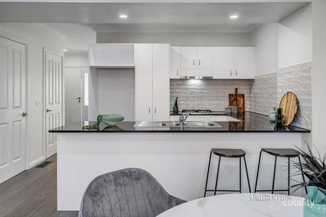 Property photo of 12/508 Blackburn Road Doncaster East VIC 3109