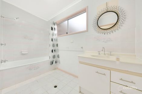 Property photo of 13 Berrigan Court Kin Kora QLD 4680