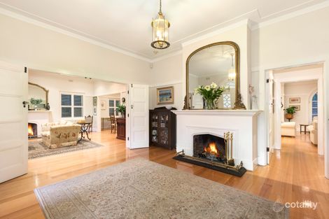 Property photo of 18 Moonga Road Toorak VIC 3142