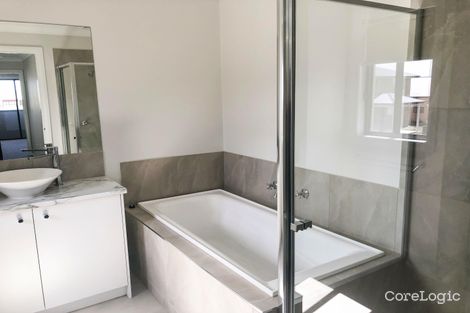 Property photo of 1 Huntsman Close Tarneit VIC 3029