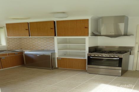 Property photo of 17 Winifred Road Mooroolbark VIC 3138