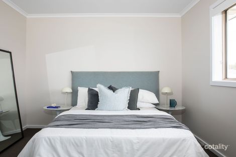 Property photo of 2 McGregor Way Spring Farm NSW 2570