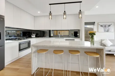 Property photo of 73 Brossard Road Mickleham VIC 3064