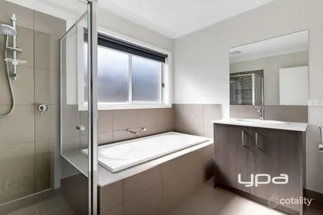 Property photo of 56 Horizon Boulevard Greenvale VIC 3059