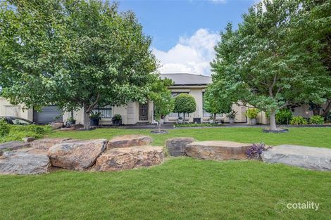 8 Cheryl Ave, Valley View, SA 5093