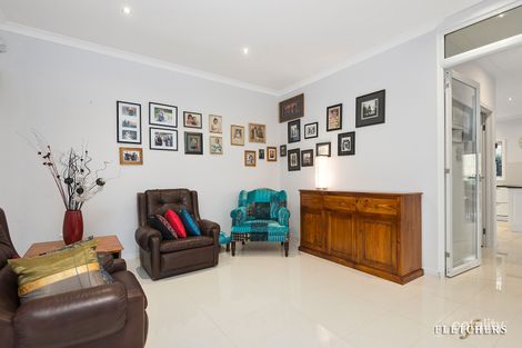 Property photo of 2/69 Russell Crescent Doncaster East VIC 3109