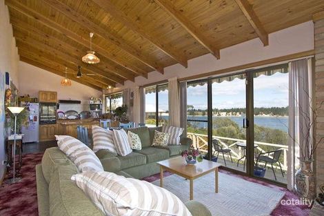 Property photo of 125 Lewisham Scenic Drive Lewisham TAS 7173