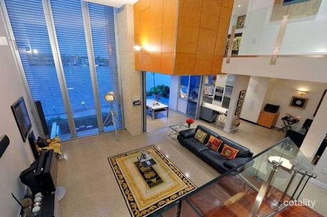 Property photo of 57 Macquarie Street Teneriffe QLD 4005