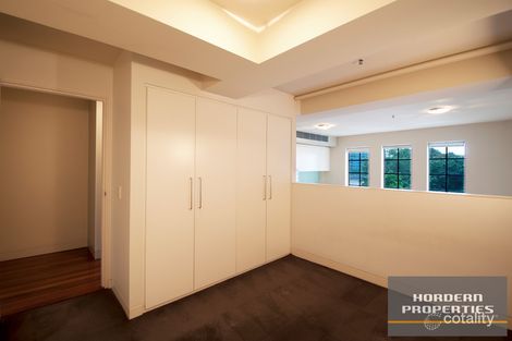 Property photo of 402/2 York Street Sydney NSW 2000