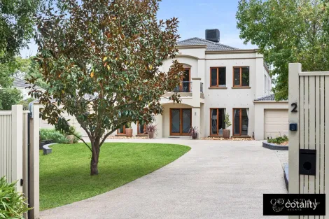 Property photo of 2 Jacksons Road Mount Eliza VIC 3930