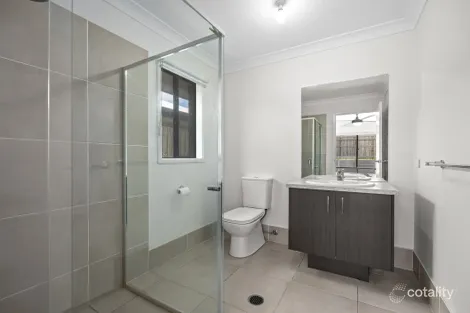 Property photo of 8 Macintyre Street South Ripley QLD 4306