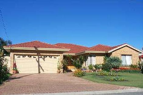 Property photo of 3 Dealy Close Cannington WA 6107