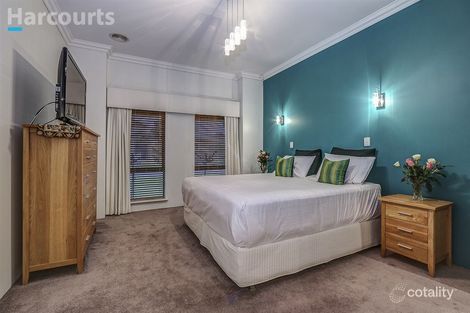 Property photo of 27 Chivalry Way Atwell WA 6164