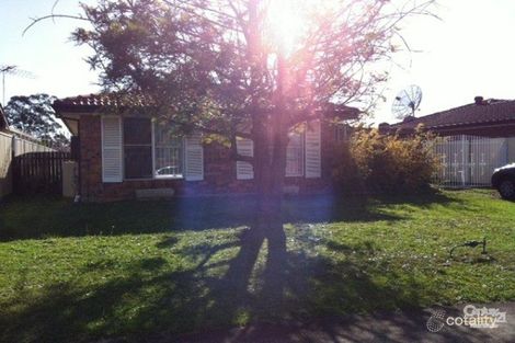 12 Gumdale Ave, St Johns Park, NSW 2176