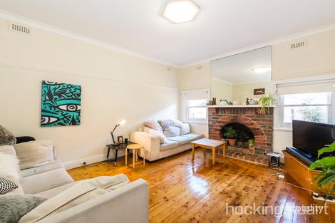 Property photo of 2/10 Tiuna Grove Elwood VIC 3184