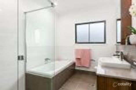 Property photo of 2 Edge Court Manoora QLD 4870