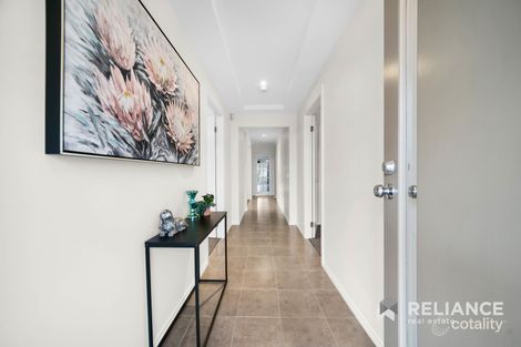 Property photo of 10 Balfour Close Point Cook VIC 3030