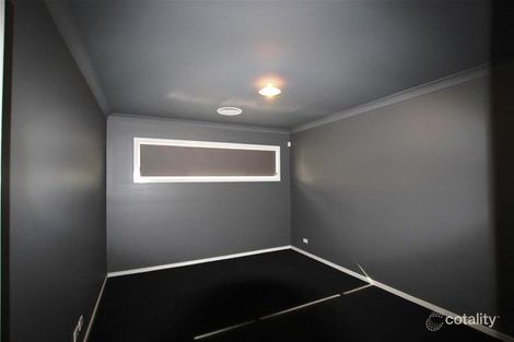 Property photo of 31 Geoghegan Circuit Oran Park NSW 2570