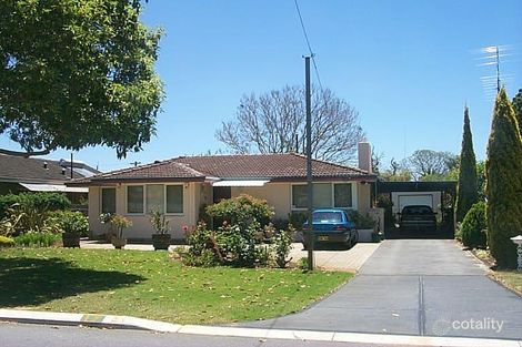 17 Beverley Rd, Cloverdale, WA 6105