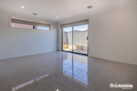 Property photo of 5 Stonehenge Drive Cobblebank VIC 3338