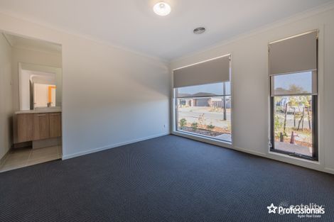 Property photo of 5 Stonehenge Drive Cobblebank VIC 3338