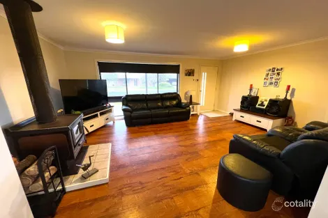 Property photo of 8 Johnston Crescent Deniliquin NSW 2710