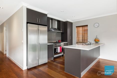 Property photo of 7 Keats Way Fraser Rise VIC 3336