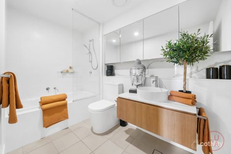 Property photo of 117/37 Sickle Avenue Hope Island QLD 4212