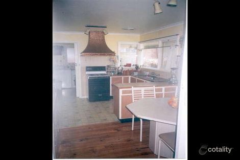 Property photo of 32 Hillside Road Mount Waverley VIC 3149